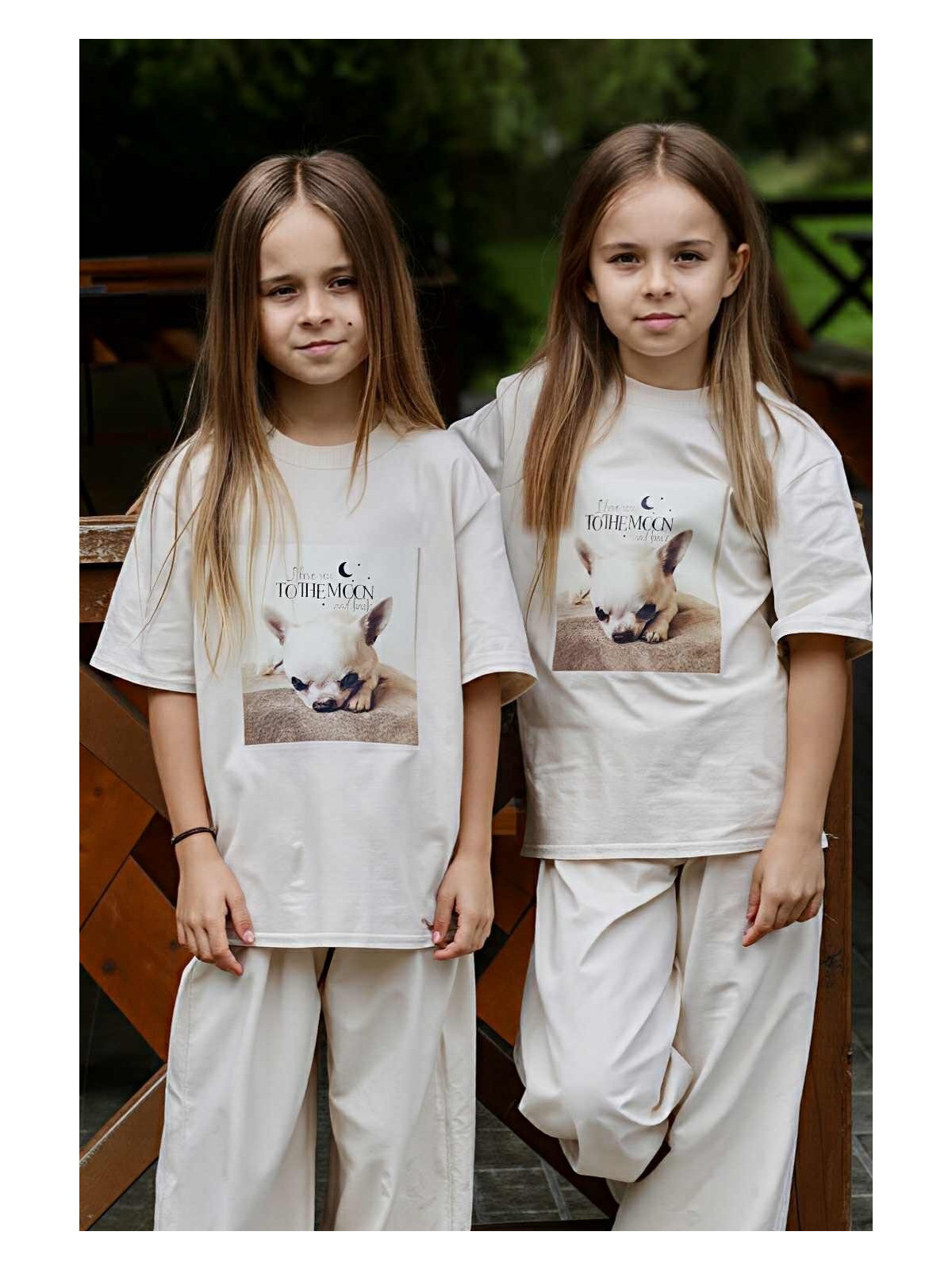 Beżowy t-shirt z nadrukiem psa chihuahua Qba Kids