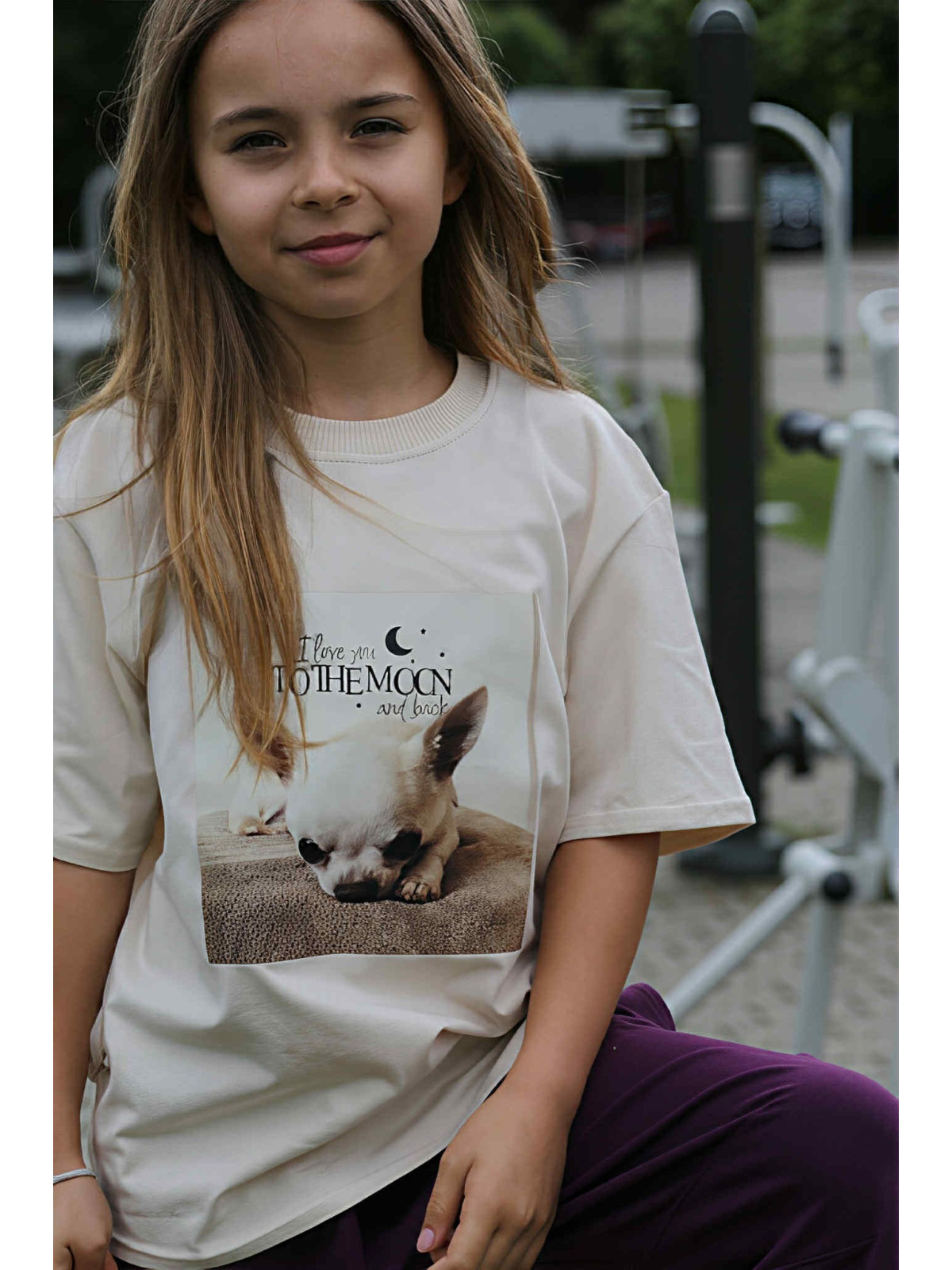 Beżowy t-shirt z nadrukiem psa chihuahua Qba Kids