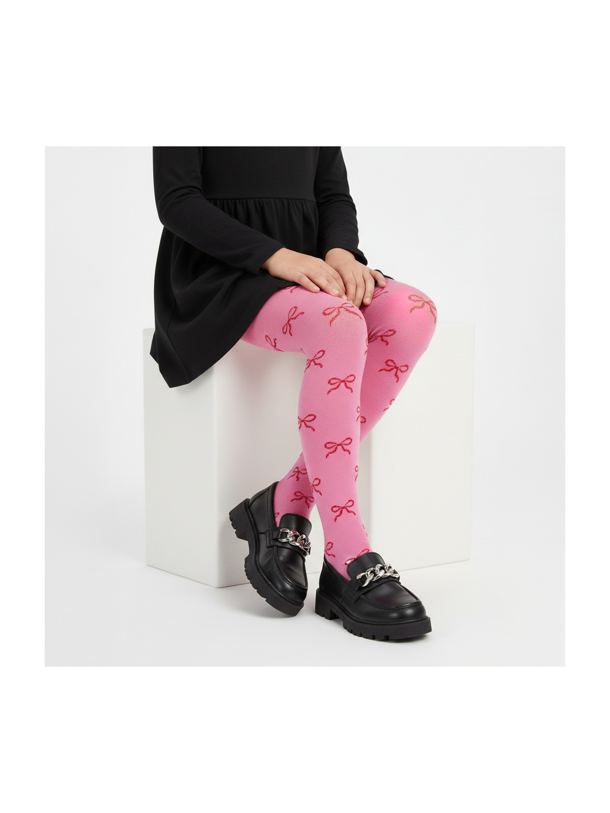 Rajstopy bawełniane różowe w czerwone kokardki tullinogi