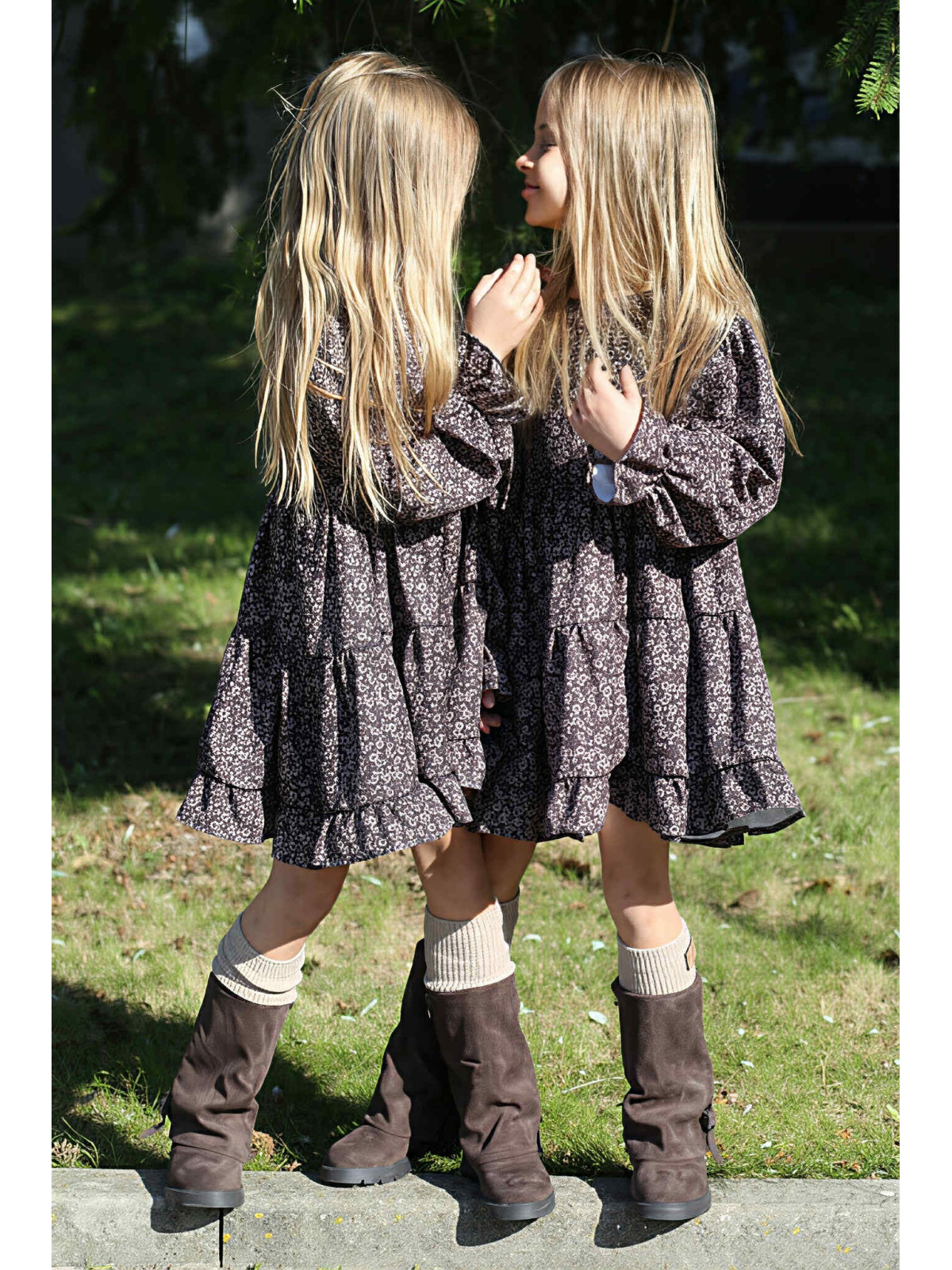 Sukienka trapezowa brązowa w kwiatuszki  Qba Kids