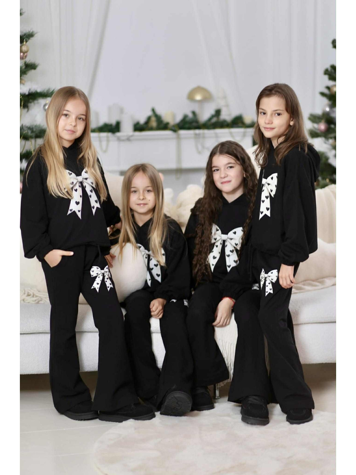 Czarna bluza z kapturem i kokardą Qba Kids